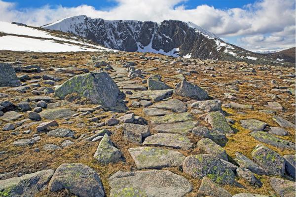 LOCHNAGAR 7G3A5889 DO NOT DISTRIBUTE MARKETING TEAM APPROVAL REQUIRED low res